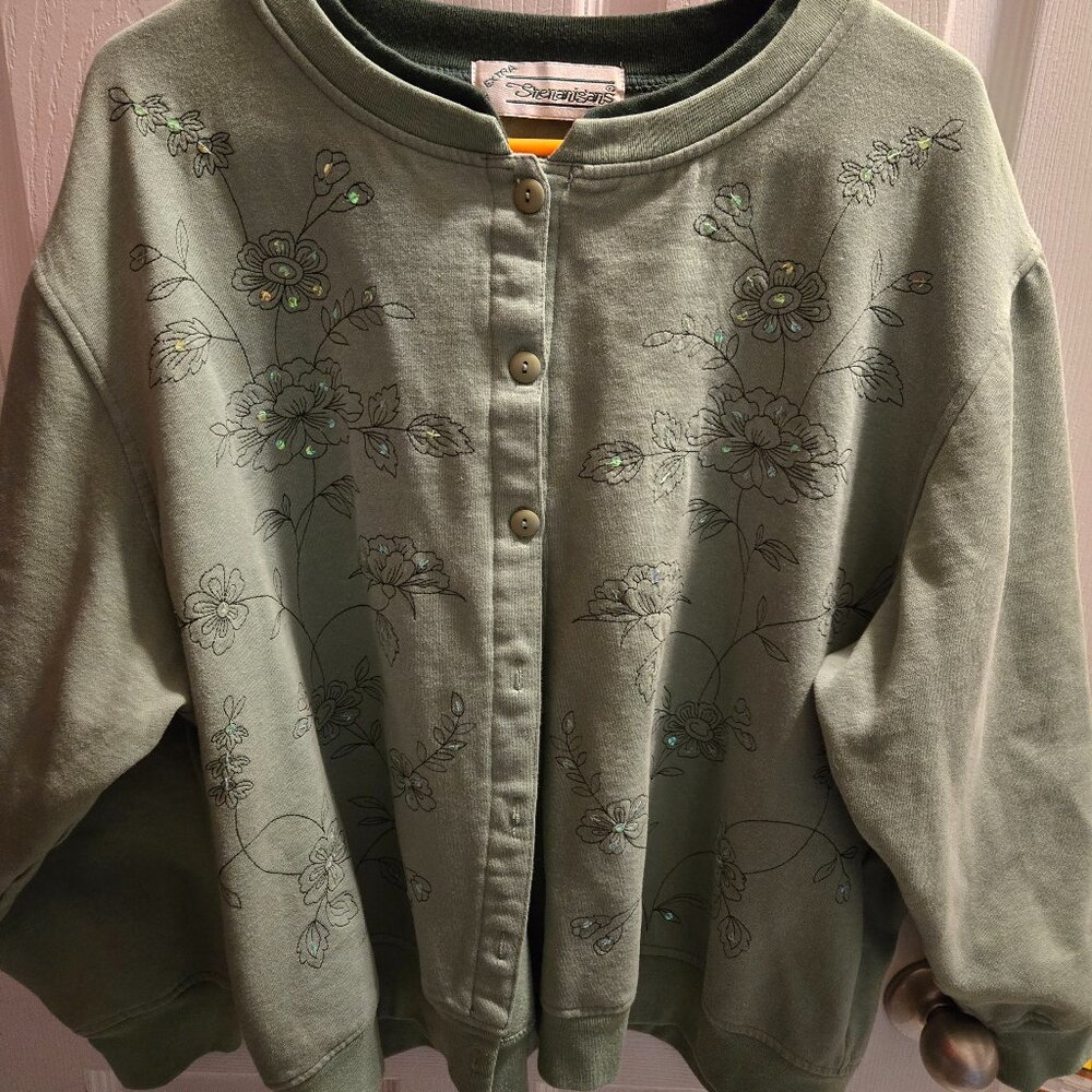 2X women's green button up sweatshirt